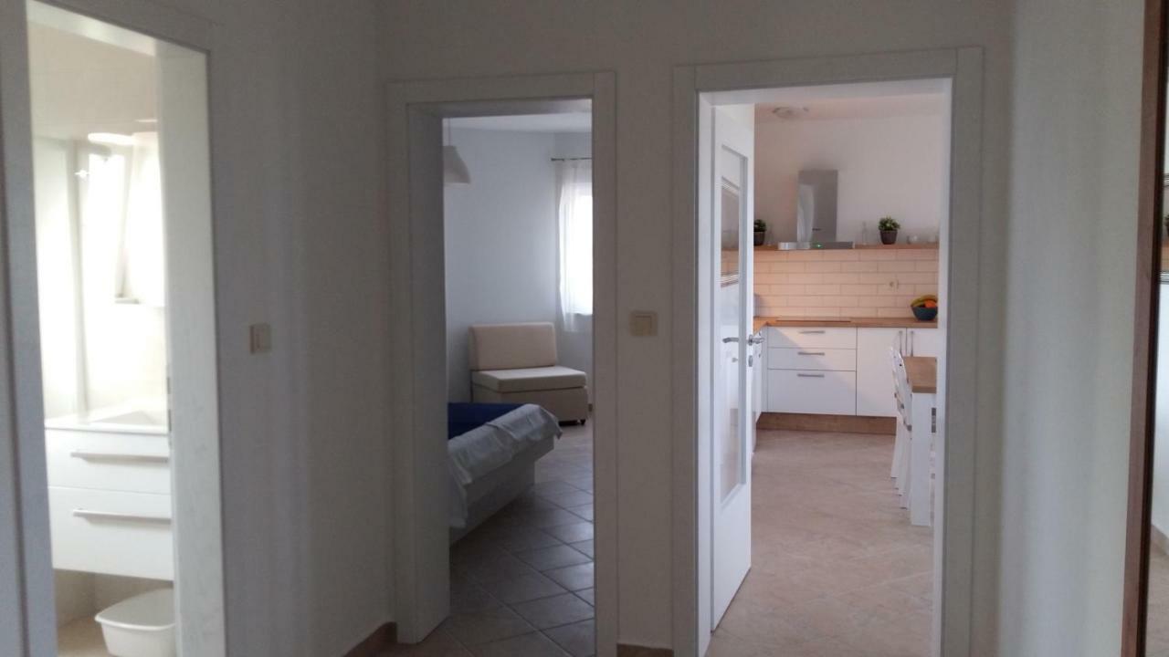 Haus Mit Meerblick Lopar Eksteriør billede