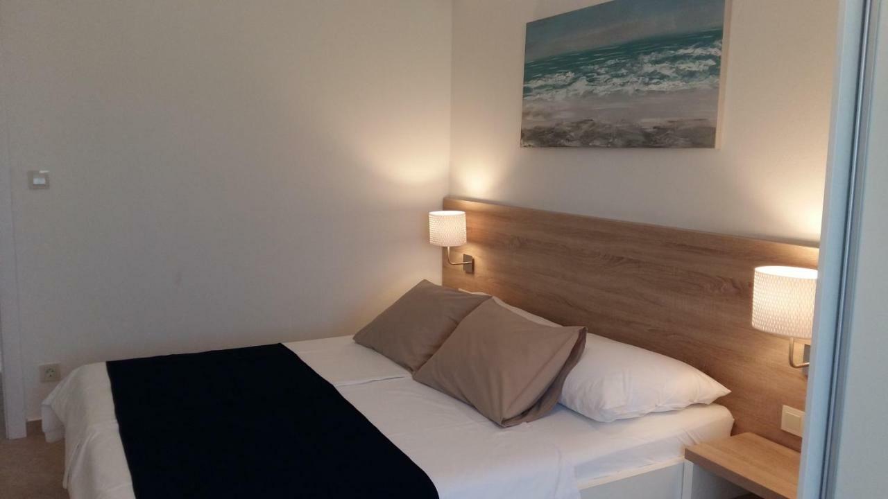 Haus Mit Meerblick Lopar Eksteriør billede